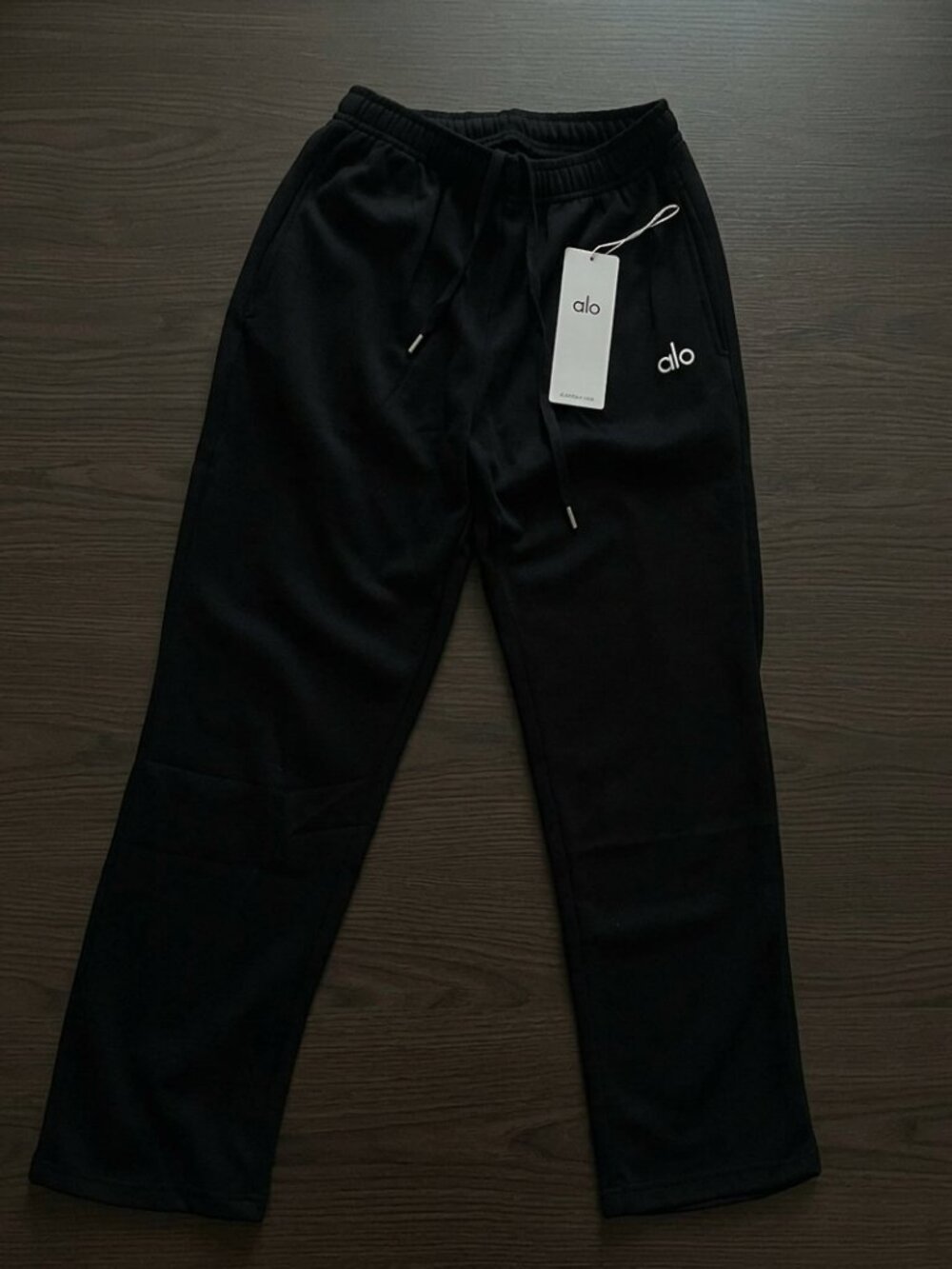 ALO Yoga Unisex Black Quarter-Zip Hoodie and Jogger Set NWT - Picture 5 of 7